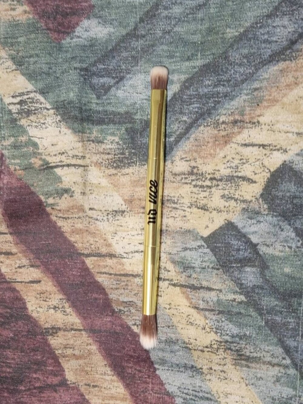 Urban Decay Vice 3 Double-Ended Eyeshadow Brush – New